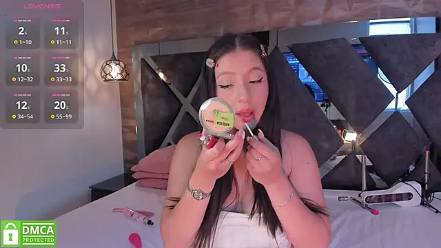 Venus velez  online show from 04-25-26, 12:19