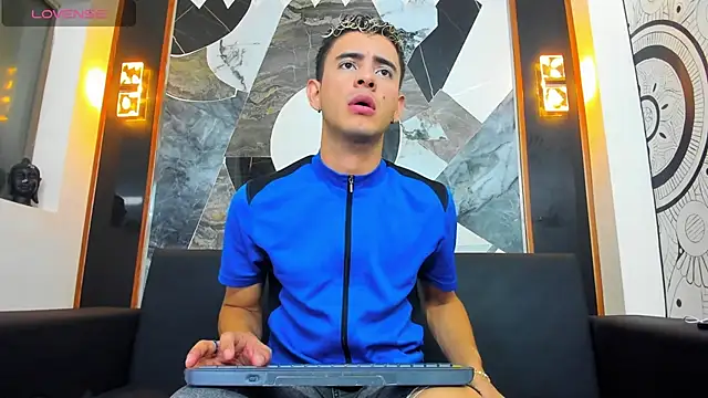 Snapshot of kai_borman chatting on 02-27-25, 08:09 kai borman online show from 02-27-25, 08:09