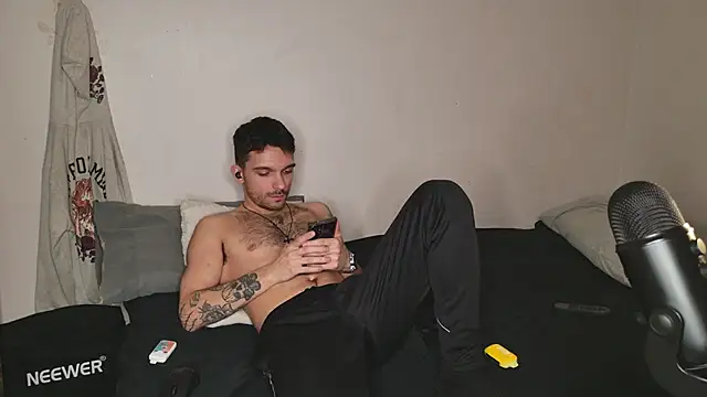 JackDesFeux online show from 03-23-25, 02:26