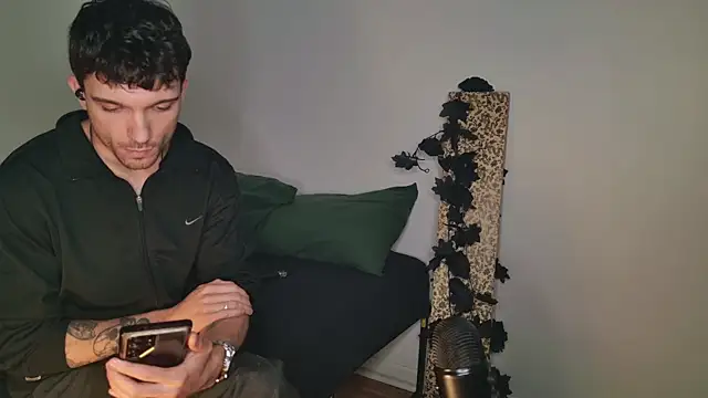 JackDesFeux online show from 11-06-25, 04:57