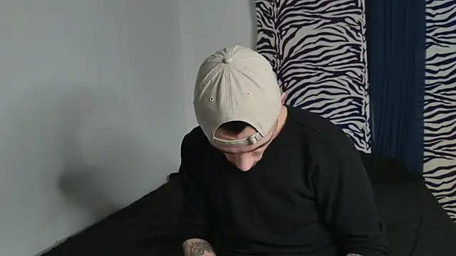 Snapshot of JackDesFeux chatting on 05-17-26, 03:59 JackDesFeux online show from 05-17-26, 03:59