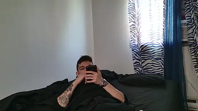Snapshot of JackDesFeux chatting on 05-30-26, 06:27 JackDesFeux online show from 05-30-26, 06:27
