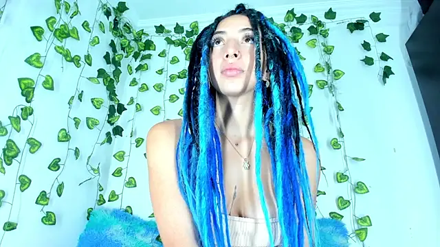 SaturnooStonee online show from 12-30-24, 07:04