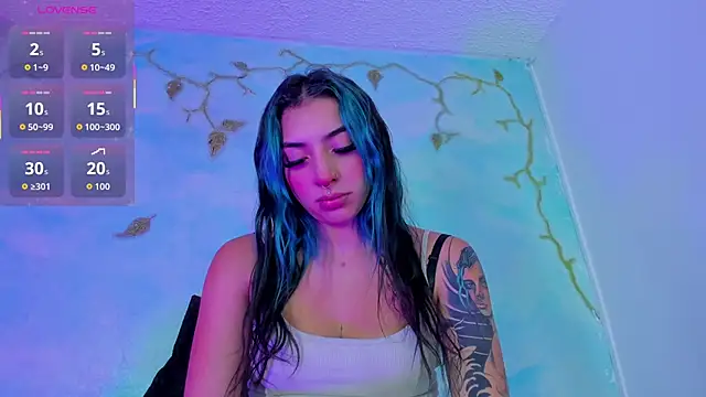 SaturnooStonee online show from 10-30-25, 02:35