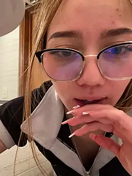 melody-dy online show from 12-29-24, 02:27