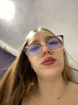 melody-dy online show from 02-18-25, 09:09