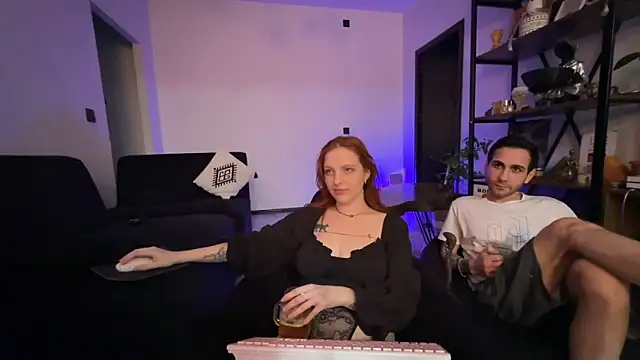 Snapshot of Chaptertoo chatting on 02-09-25, 01:00 Chaptertoo online show from 02-09-25, 01:00