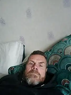 Snapshot of toptugger chatting on 11-12-25, 09:53 toptugger online show from 11-12-25, 09:53