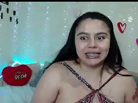 Snapshot of celestehot707rs chatting on 02-10-25, 08:00 celestehot707rs online show from 02-10-25, 08:00