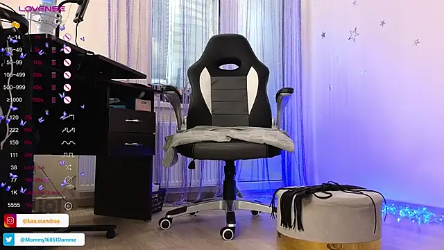 Snapshot of misskaassandraa chatting on 03-18-25, 10:25 misskaassandraa online show from 03-18-25, 10:25