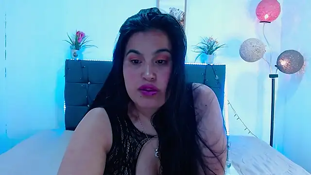 mia xx1 online show from 03-09-26, 05:00