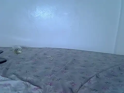 laetitia  online show from 02-08-26, 07:12