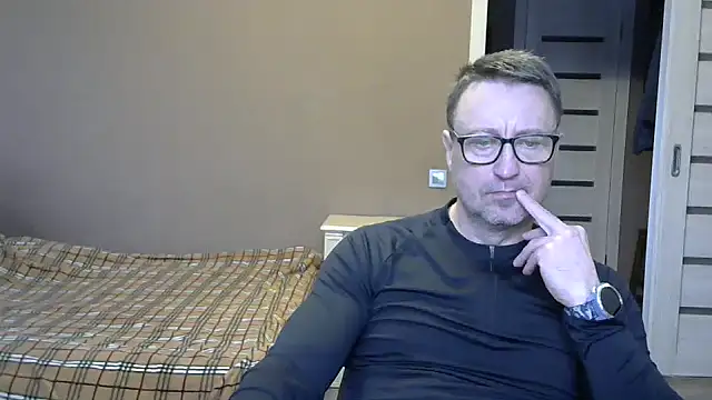 Snapshot of HarrySnake chatting on 12-11-24, 08:58 HarrySnake online show from 12-11-24, 08:58