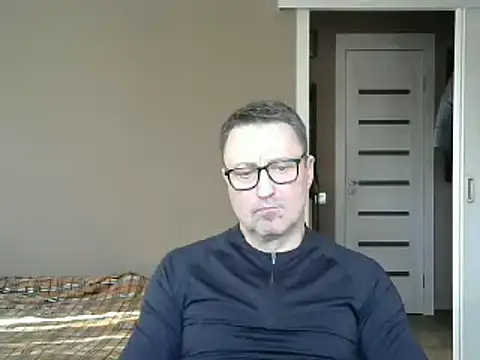 Snapshot of HarrySnake chatting on 02-25-25, 12:24 HarrySnake online show from 02-25-25, 12:24