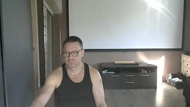 Snapshot of HarrySnake chatting on 09-30-25, 10:31 HarrySnake online show from 09-30-25, 10:31