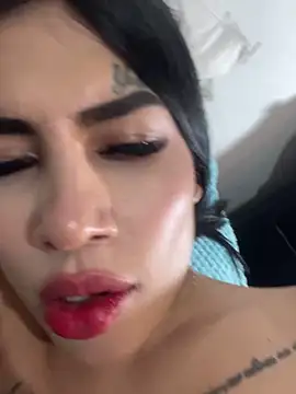 Snapshot of saragill323 chatting on 12-19-24, 12:56 saragill323 online show from 12-19-24, 12:56