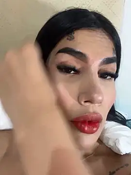 Snapshot of saragill323 chatting on 12-19-24, 05:40 saragill323 online show from 12-19-24, 05:40