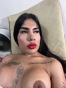 Snapshot of saragill323 chatting on 01-24-25, 12:52 saragill323 online show from 01-24-25, 12:52