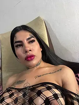 Snapshot of saragill323 chatting on 03-11-25, 06:30 saragill323 online show from 03-11-25, 06:30