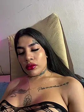 Snapshot of saragill323 chatting on 03-22-25, 06:36 saragill323 online show from 03-22-25, 06:36