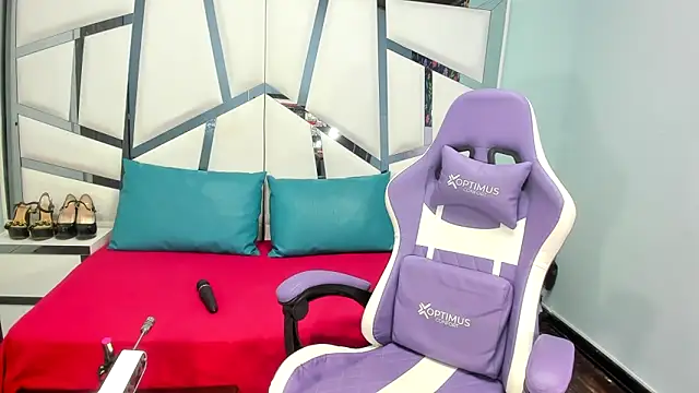 chanel hot 001 online show from 12-01-25, 08:03