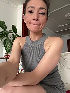 Yulia sx online show from 12-14-25, 07:51