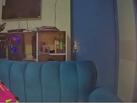 Snapshot of Chavvy_10 chatting on 12-17-25, 06:14 Chavvy 10 online show from 12-17-25, 06:14