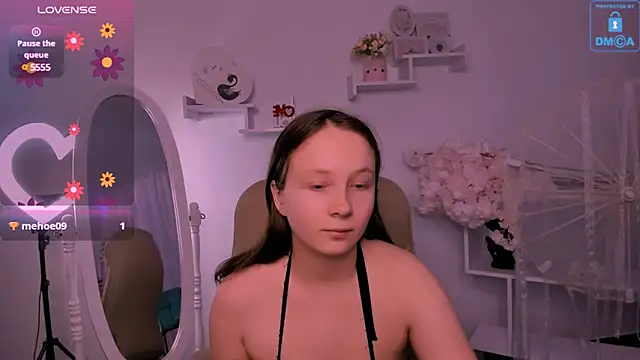 Snapshot of Ketrin_n_ chatting on 02-04-25, 01:38 Ketrin n  online show from 02-04-25, 01:38