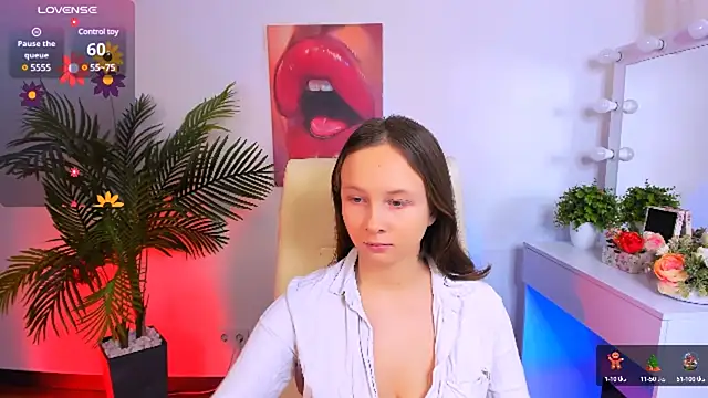Snapshot of Ketrin_n_ chatting on 02-07-25, 06:35 Ketrin n  online show from 02-07-25, 06:35
