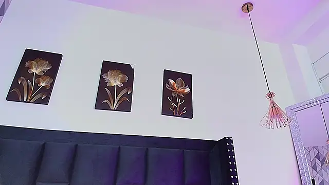 Snapshot of innocentlady_ chatting on 02-15-25, 12:22 innocentlady  online show from 02-15-25, 12:22