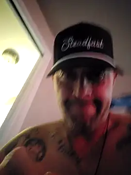 Snapshot of LongandEasy77 chatting on 11-17-25, 06:57 LongandEasy77 online show from 11-17-25, 06:57