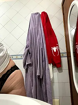 Snapshot of MargotKajira chatting on 10-20-25, 09:21 MargotKajira online show from 10-20-25, 09:21