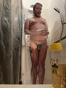 allissonw13 online show from 10-26-25, 08:31