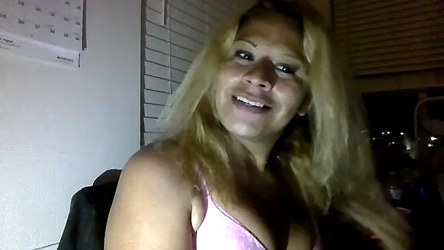 allissonw13 online show from 07-13-26, 06:16