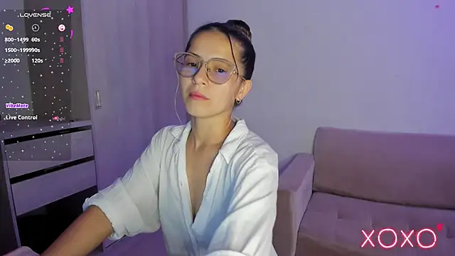 Lilacutte  online show from 12-23-25, 07:06