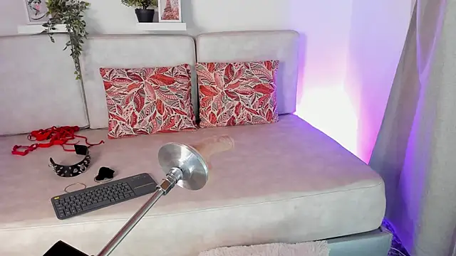 Malka Burning online show from 02-13-25, 02:34