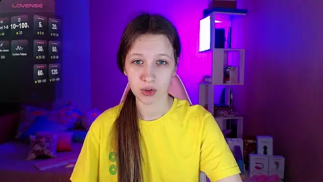 Snapshot of ur_kitty__ chatting on 12-16-24, 01:32 ur kitty online show from 12-16-24, 01:32