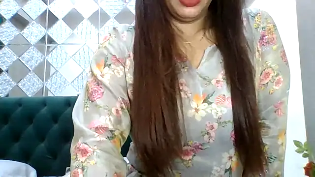 sparkling queen online show from 09-29-25, 08:46