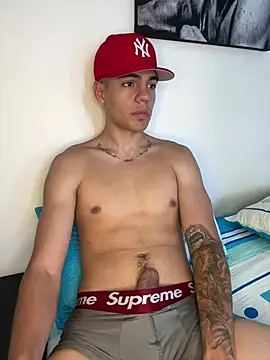 santiago sosa24 online show from 05-08-26, 12:54