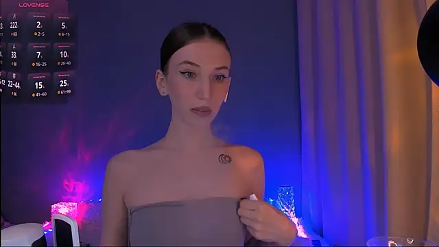 Snapshot of ellaamber chatting on 12-16-24, 08:48 ellaamber online show from 12-16-24, 08:48