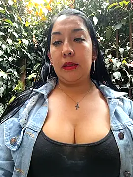 Snapshot of Bella_keny chatting on 11-04-25, 06:40 Bella keny online show from 11-04-25, 06:40