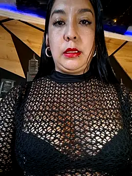 Snapshot of Bella_keny chatting on 11-11-25, 06:08 Bella keny online show from 11-11-25, 06:08