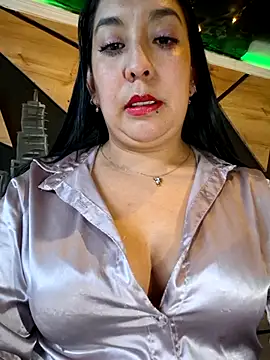 Snapshot of Bella_keny chatting on 11-15-25, 06:59 Bella keny online show from 11-15-25, 06:59