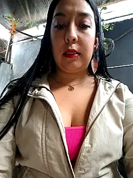 Snapshot of Bella_keny chatting on 11-28-25, 04:09 Bella keny online show from 11-28-25, 04:09