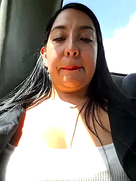 Snapshot of Bella_keny chatting on 12-03-25, 05:33 Bella keny online show from 12-03-25, 05:33