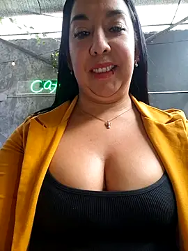 Bella keny online show from 04-24-26, 06:21