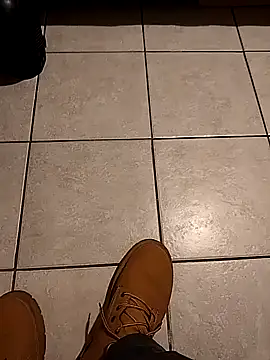 A man in public online show from 01-06-26, 07:28