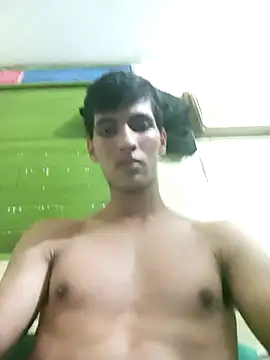 Snapshot of freddywwm chatting on 04-13-26, 02:39 freddywwm online show from 04-13-26, 02:39