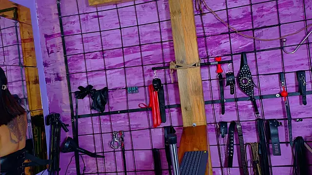 alexia aitanaa  online show from 04-24-26, 03:09