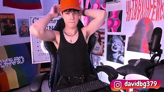 Snapshot of cinnamon_boyxxx chatting on 03-17-25, 01:46 cinnamon boyxxx online show from 03-17-25, 01:46